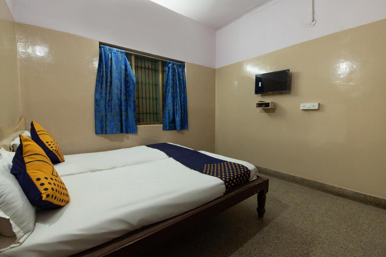 Spot On 66235 Samruddhi Lodge Tumkur Bagian luar foto