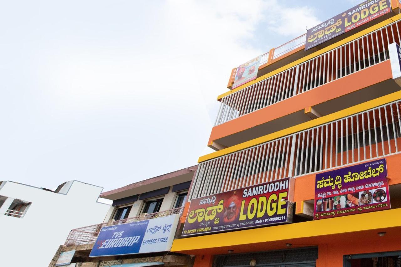 Spot On 66235 Samruddhi Lodge Tumkur Bagian luar foto
