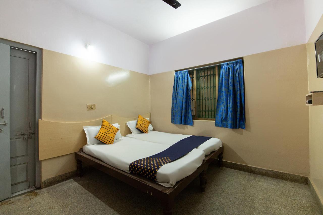 Spot On 66235 Samruddhi Lodge Tumkur Bagian luar foto